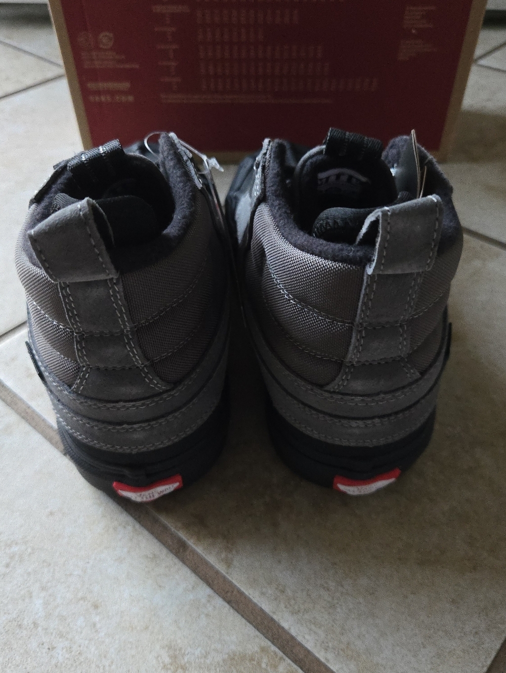 Vans Sk8 Hi Del Pato Women size 8.5 Grey and Black Primaloft 052026 - Picture 6 of 7